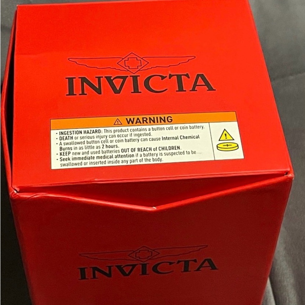 Invicta men’s Black and Gold Chronograph Pro Diver Stainless Steel Quartz Watch - Picture 8 of 9